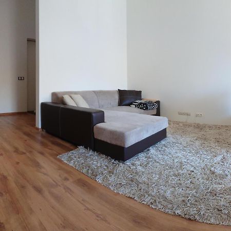 City Centre Kreutzwaldi Apartment, Free Parking Tallinn Ngoại thất bức ảnh