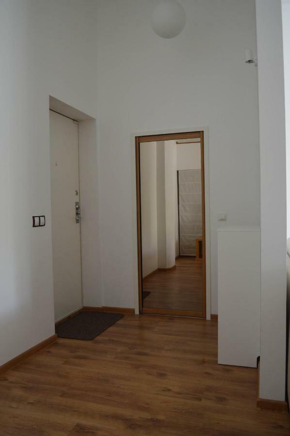 City Centre Kreutzwaldi Apartment, Free Parking Tallinn Ngoại thất bức ảnh