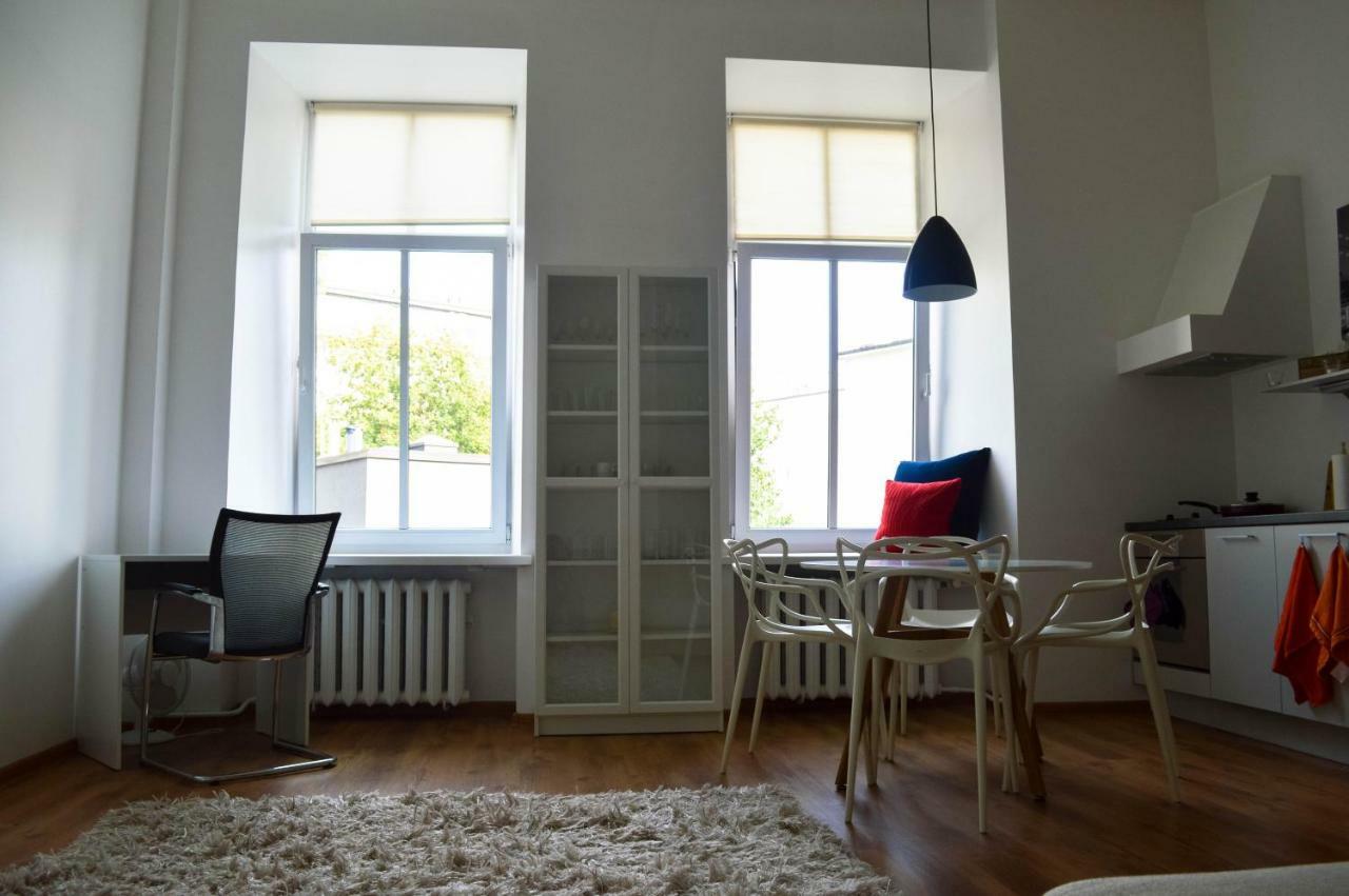 City Centre Kreutzwaldi Apartment, Free Parking Tallinn Ngoại thất bức ảnh