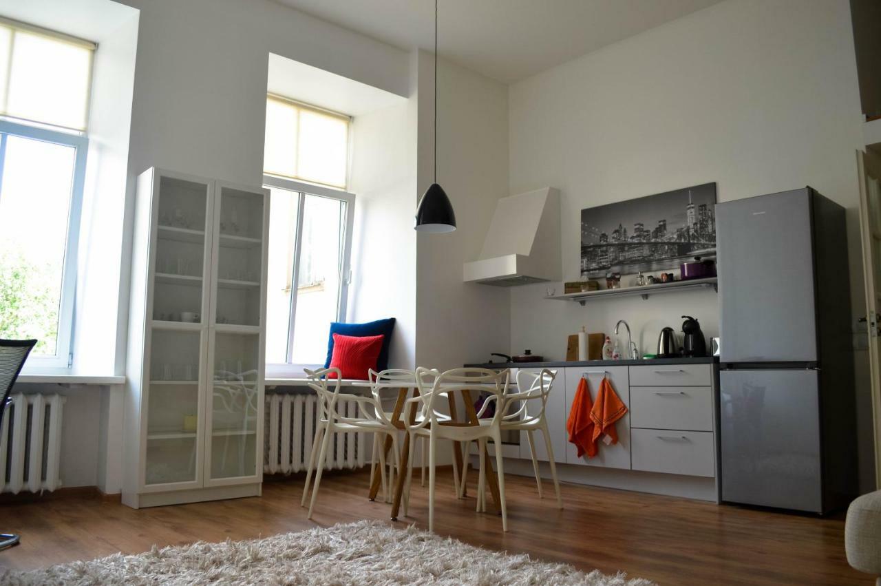City Centre Kreutzwaldi Apartment, Free Parking Tallinn Ngoại thất bức ảnh