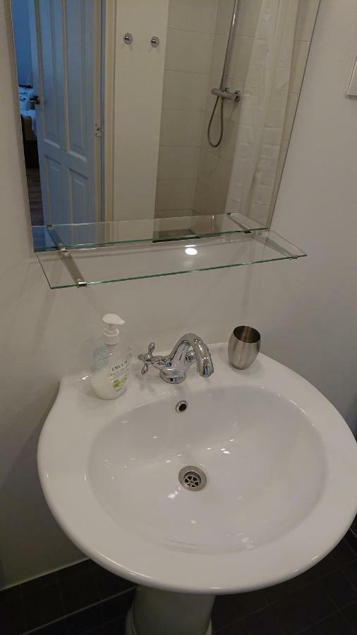 City Centre Kreutzwaldi Apartment, Free Parking Tallinn Ngoại thất bức ảnh