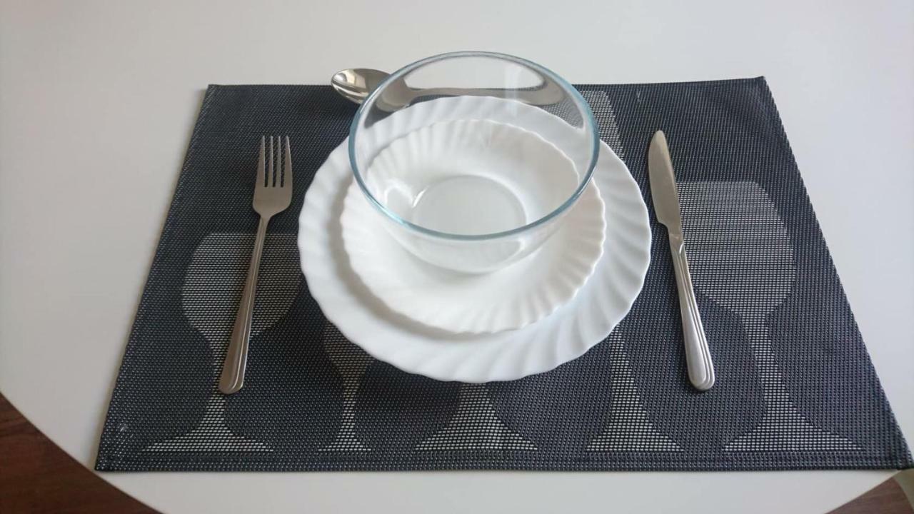 City Centre Kreutzwaldi Apartment, Free Parking Tallinn Ngoại thất bức ảnh